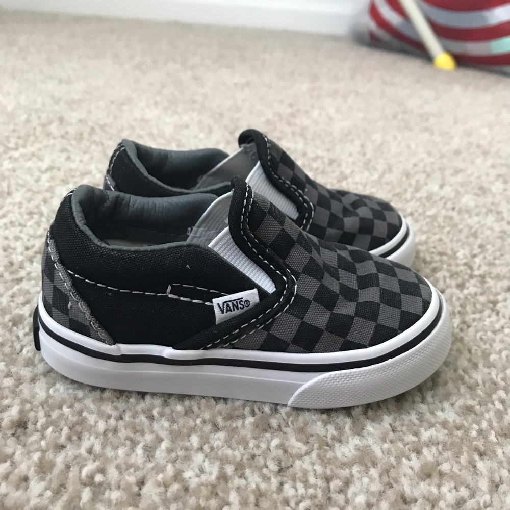 Vans toddler checkered slipon sneakers, size 5 US